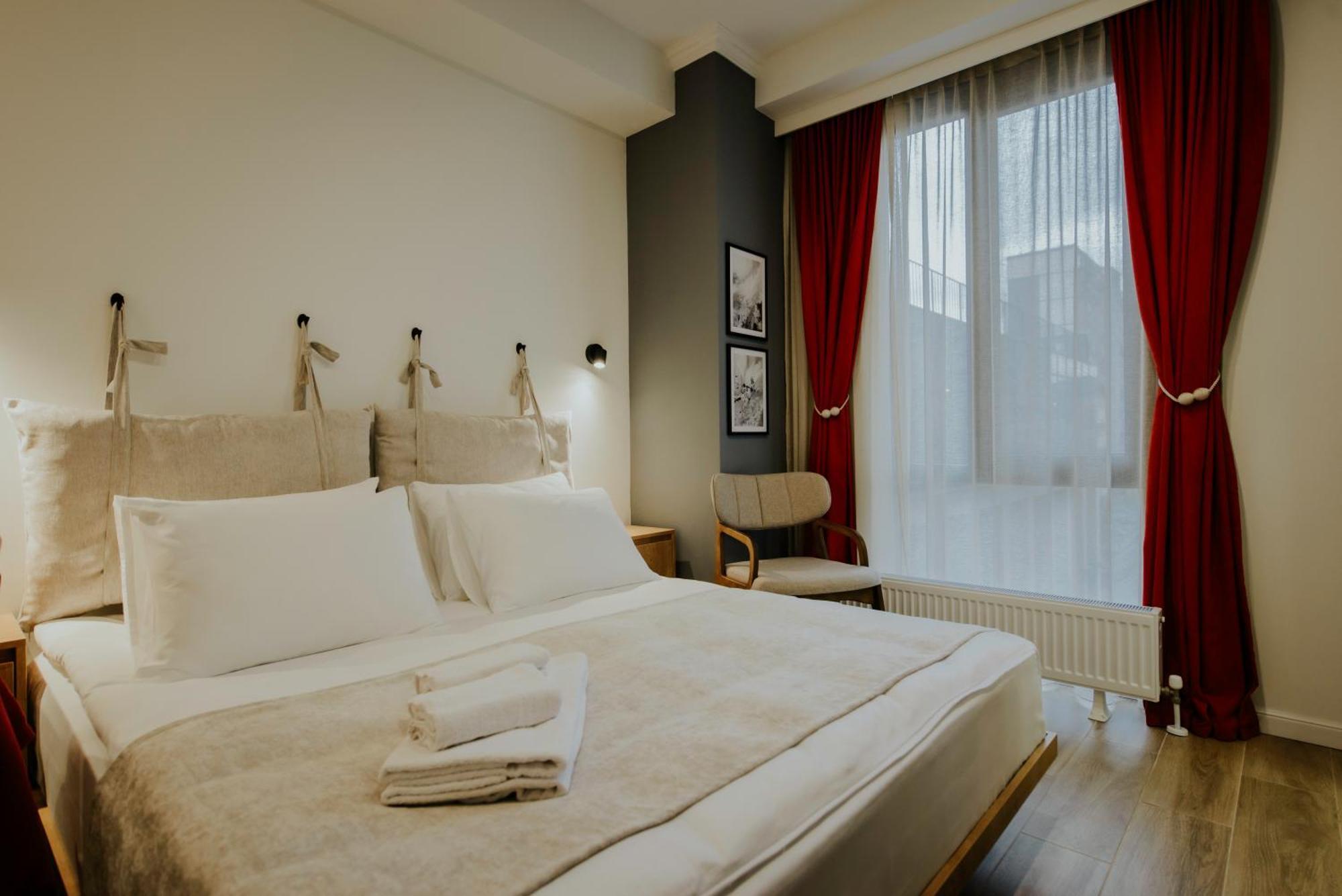 Skyline Luxury Suites Tbilisi Esterno foto
