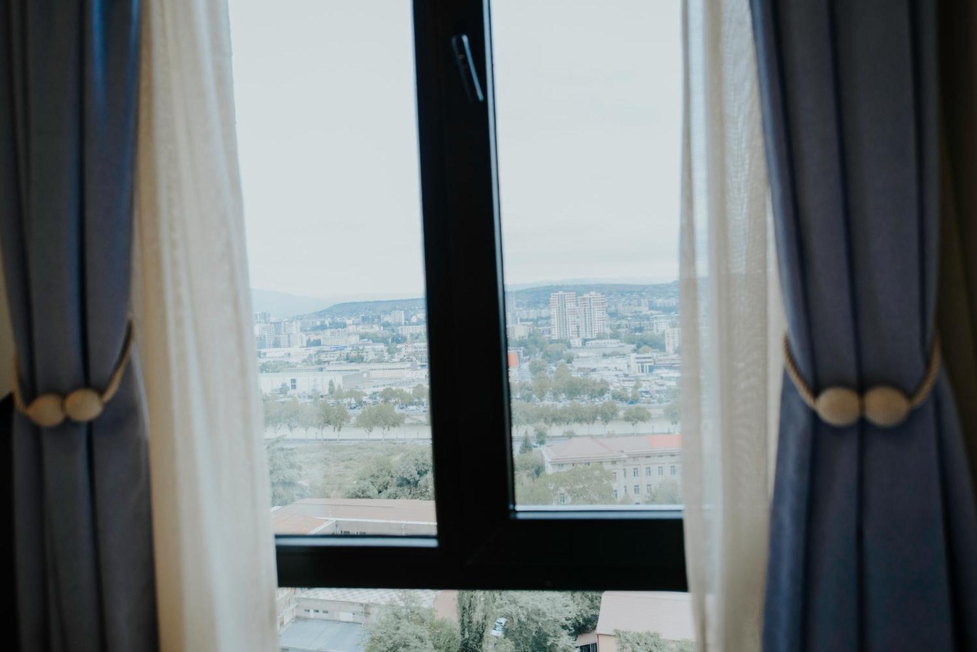 Skyline Luxury Suites Tbilisi Esterno foto