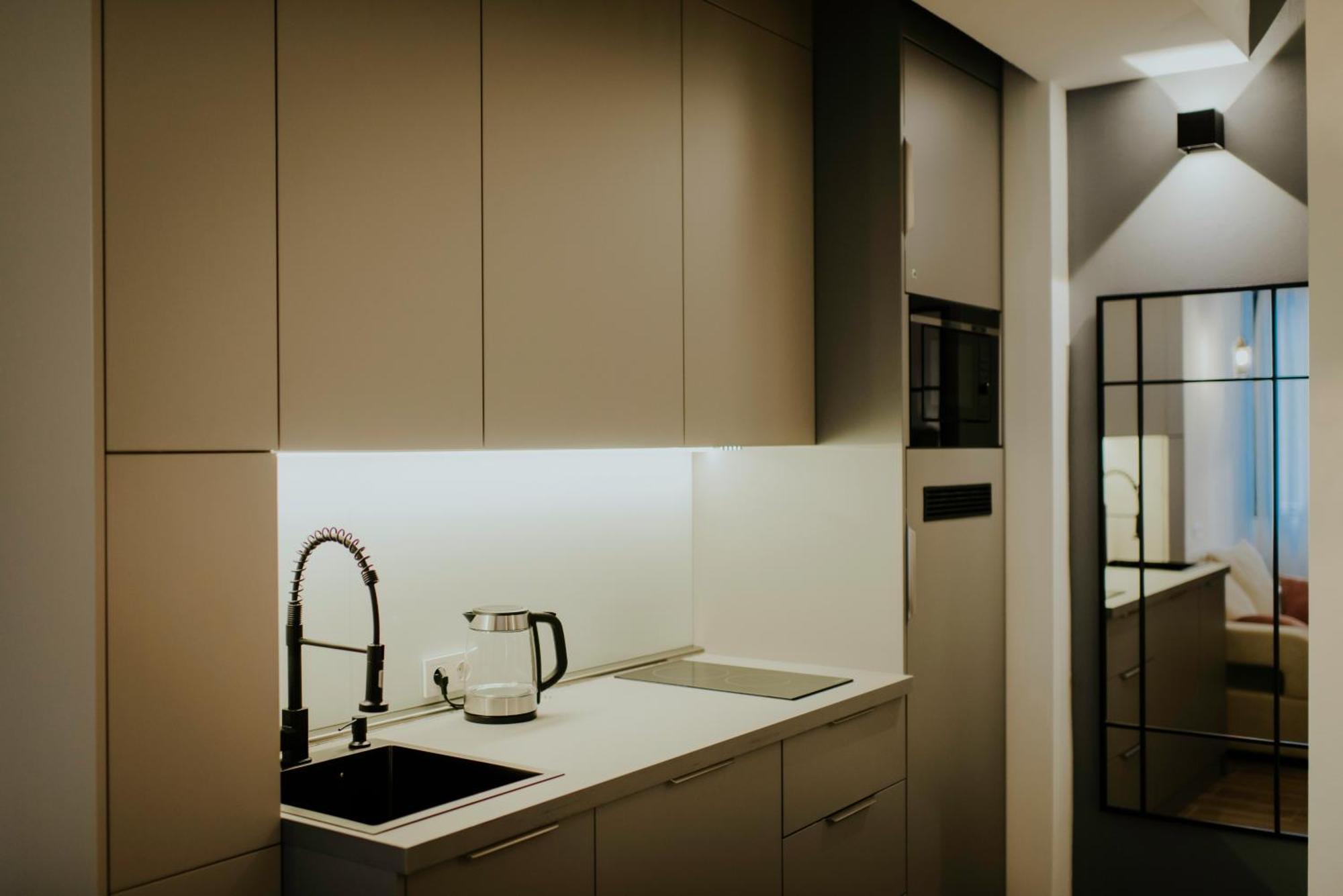 Skyline Luxury Suites Tbilisi Esterno foto